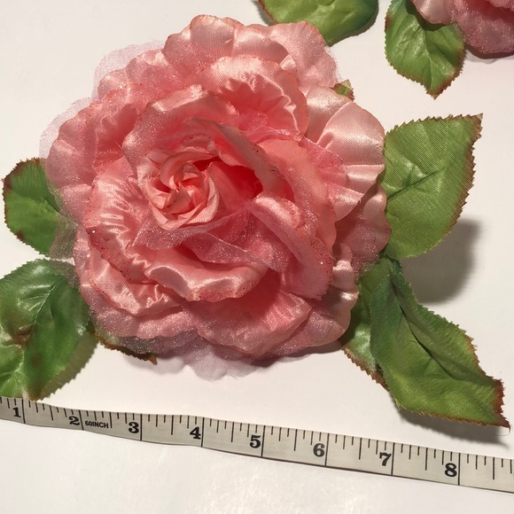 Flower Clip Curtain Tieback - Picture 4 of 6